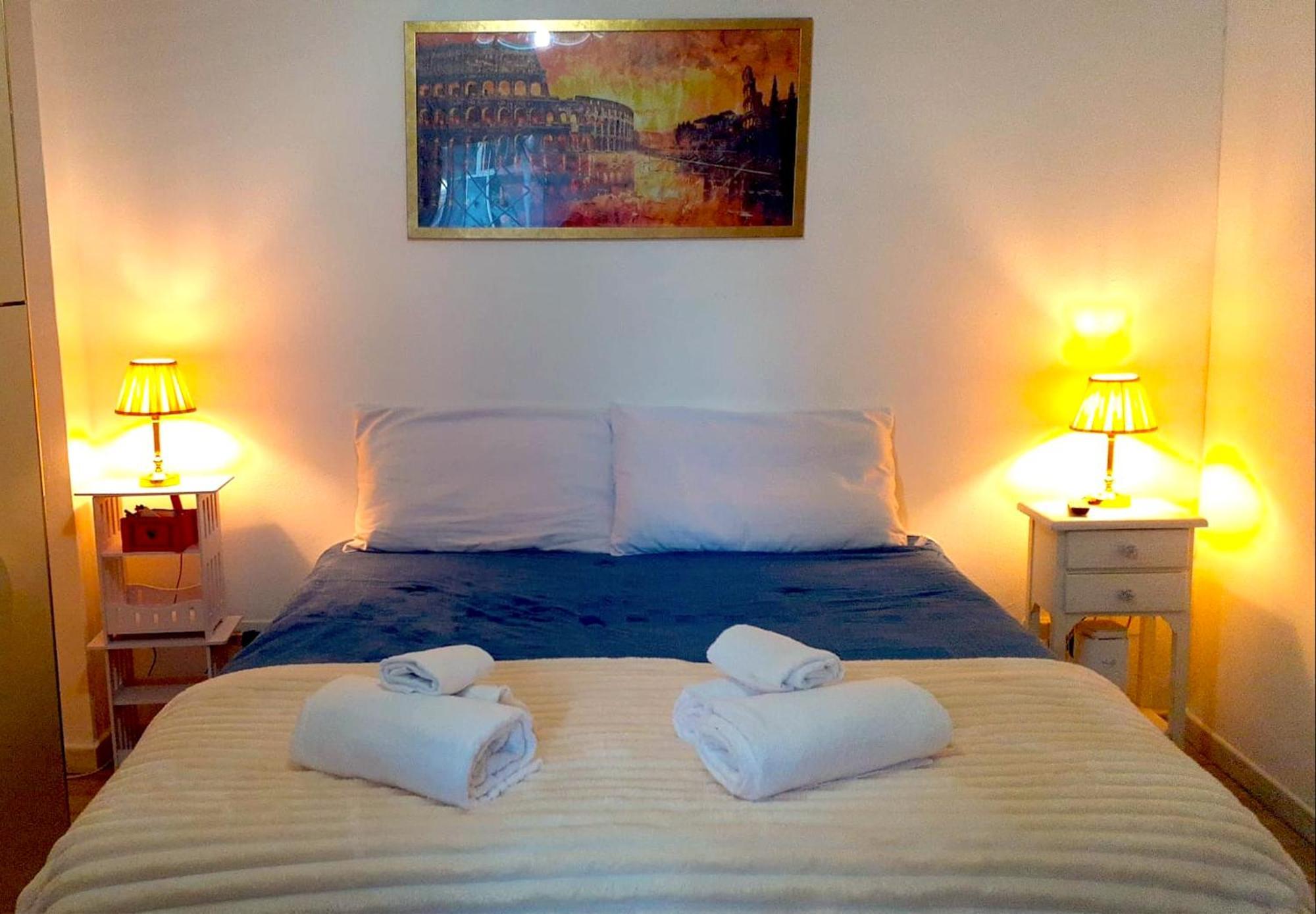 Appartamento Gecko, Cozy At 5min From Metro, Bus, Tram Roma
